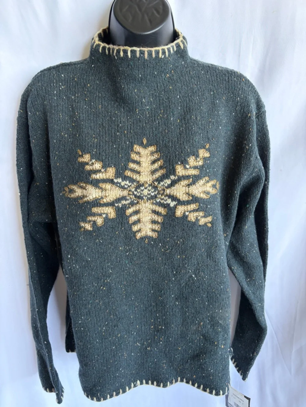 Woolrich Snowflake Wool Spruce Turtleneck Sweater XL, 23” PTP 25” L - Picture 1 of 7